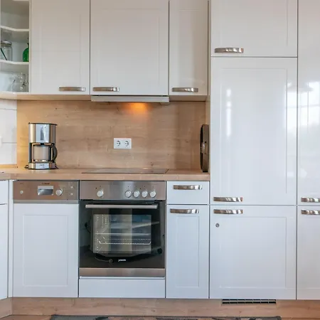 Apartment In Mit Balkon, Hund Sellin (Rugen)